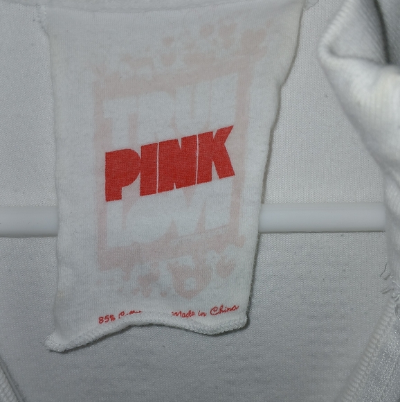 Y2K PINK brand Victoria's Secret Great Condition Terry cloth very soft an cozy. - Picture 3 of 8